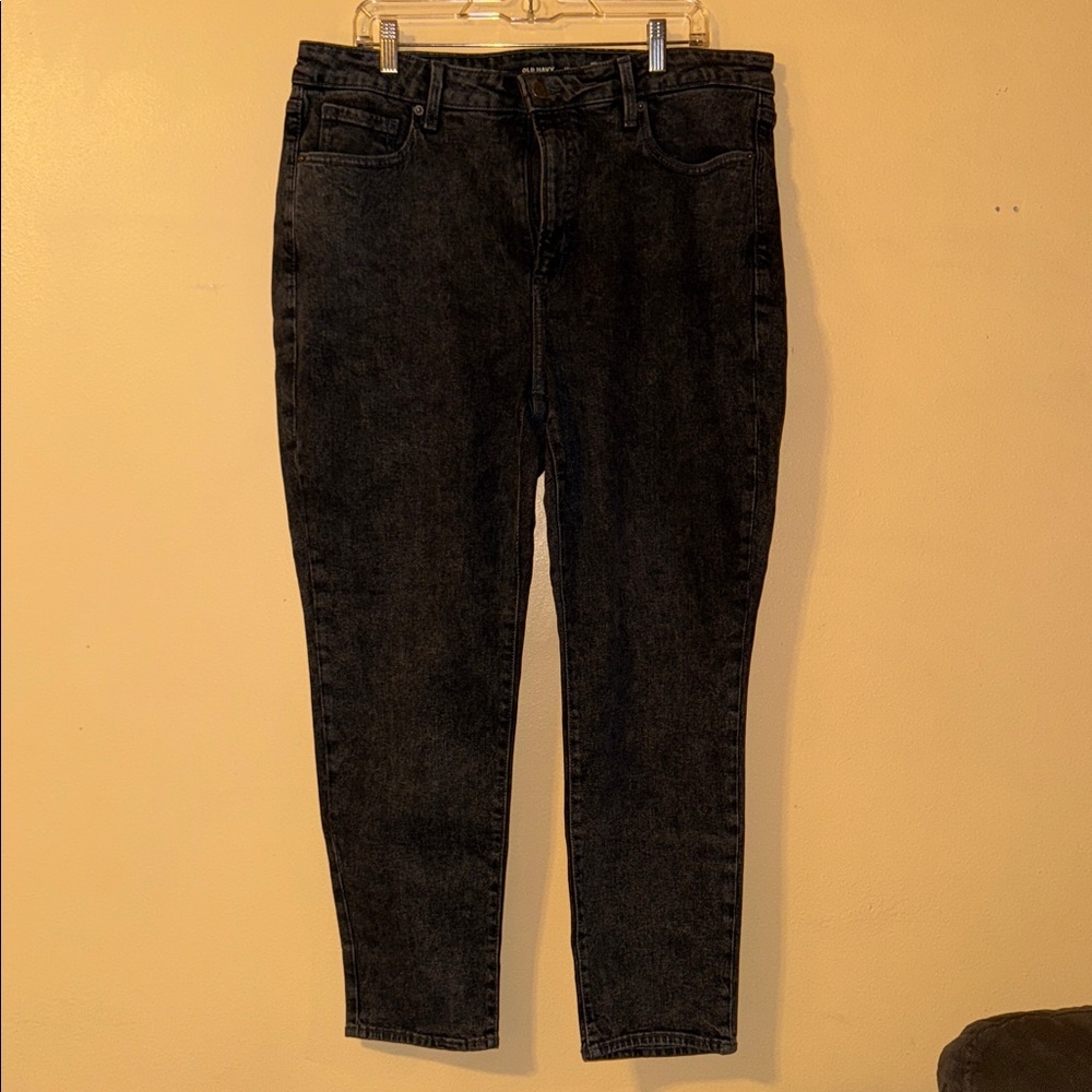 Old‎ Navy Women's Black Ankle Jeans